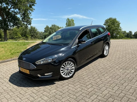 Ford Focus 1.0 ECOB. TITANIUM