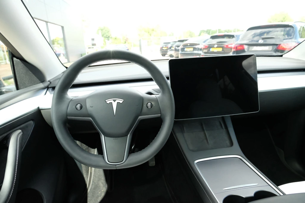 Tesla Model Y – foto 12