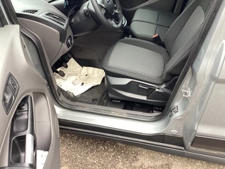 Ford Transit Connect – thumbnail 30