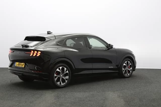 Ford Mustang Mach-E – thumbnail 6