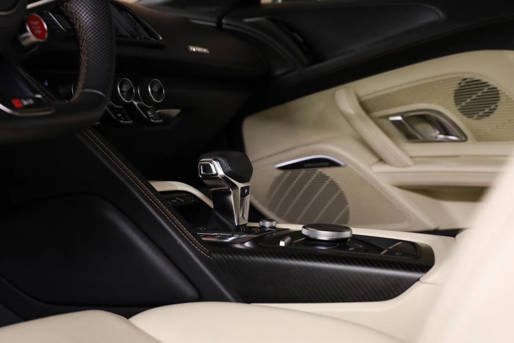 Audi R8 – foto 15