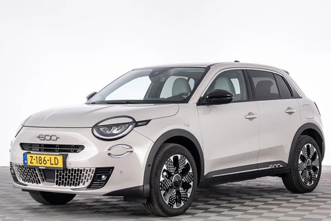 Fiat 600e La Prima 54 kWh | LEDER ✅ 1e Eigenaar