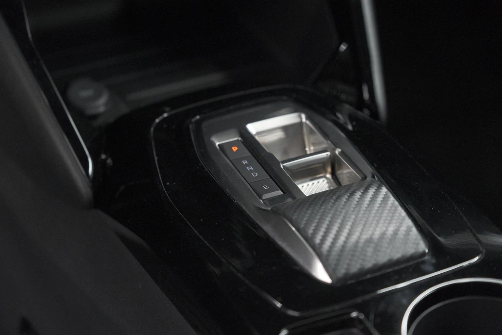 Peugeot e-2008 – foto 31