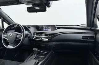 Lexus UX – thumbnail 21