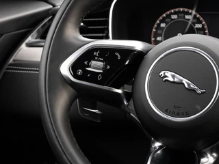 Jaguar F-PACE – thumbnail 15
