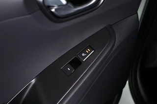 Hyundai IONIQ – thumbnail 22