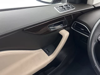 Jaguar F-PACE – thumbnail 23