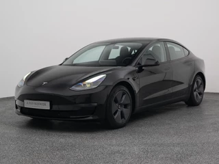 Tesla Model 3 – thumbnail 1
