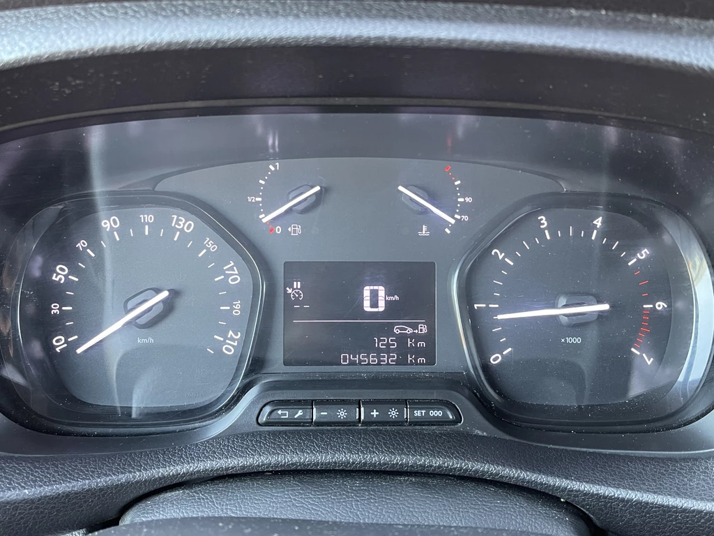 Opel Vivaro – foto 12
