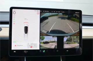Tesla Model 3 – thumbnail 23
