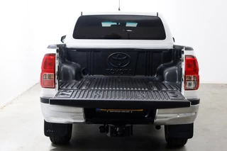 Toyota Hilux – thumbnail 4