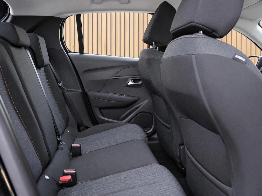 Peugeot 208 – foto 10