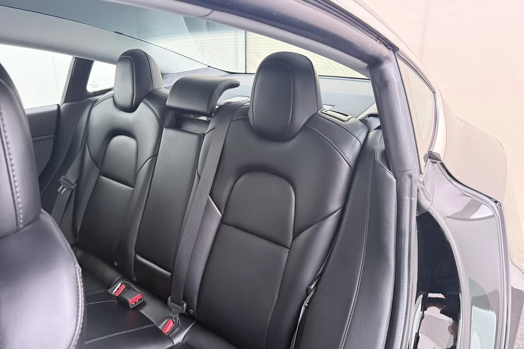 Tesla Model 3 – foto 12
