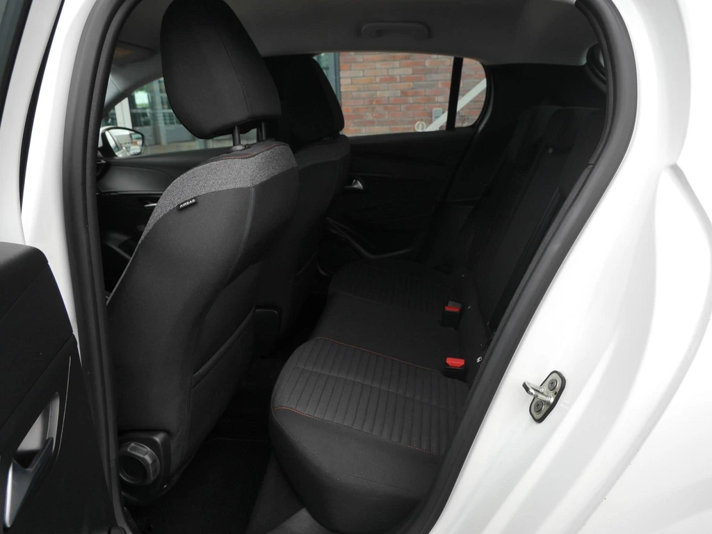 Peugeot 208 – foto 8
