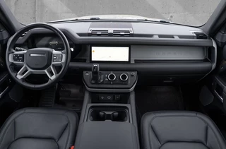 Land Rover Defender – thumbnail 4