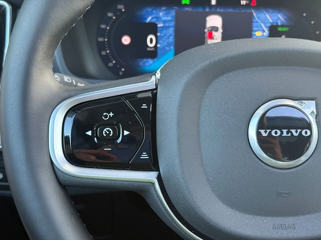Volvo XC90 – foto 29
