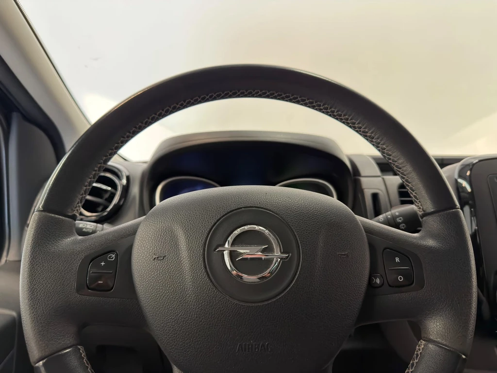 Opel Vivaro – foto 12