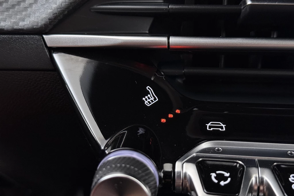 Peugeot e-208 – foto 28