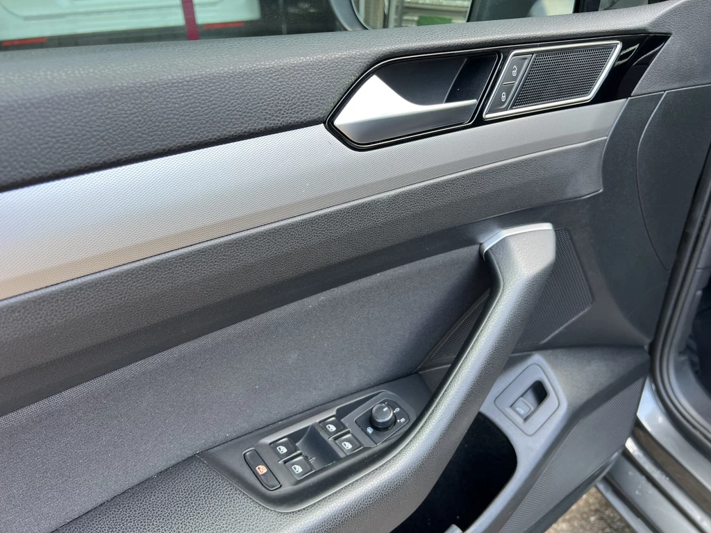 Volkswagen Passat – foto 12