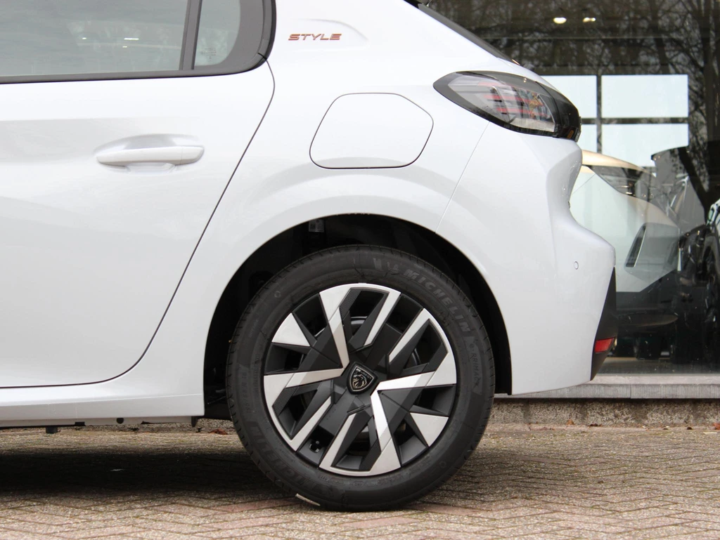 Peugeot 208 – foto 13