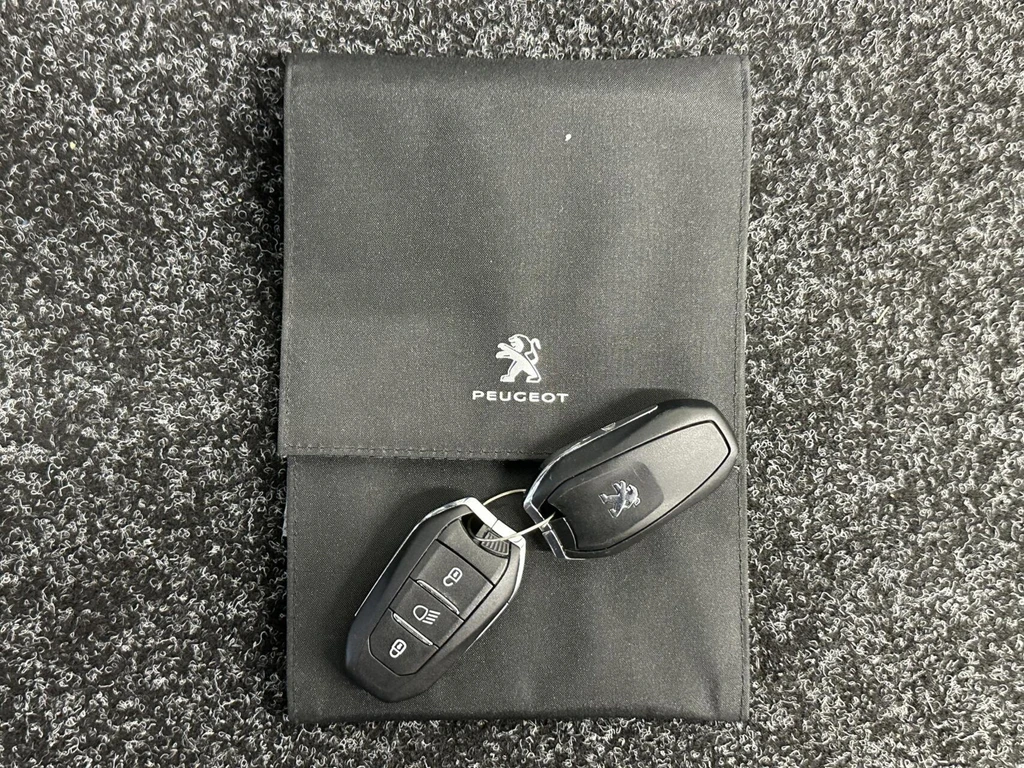 Peugeot e-208 – foto 38