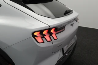 Ford Mustang Mach-E – thumbnail 23