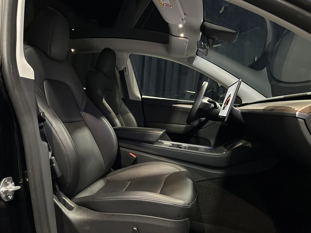 Tesla Model Y – foto 27
