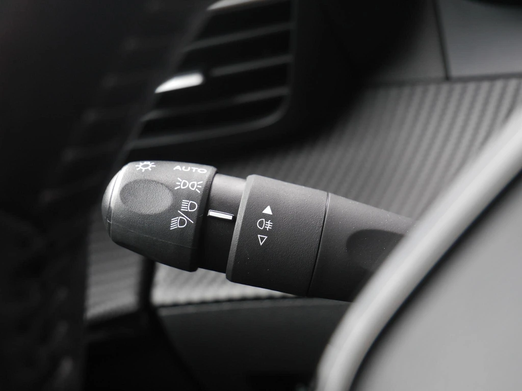 Peugeot 208 – foto 16