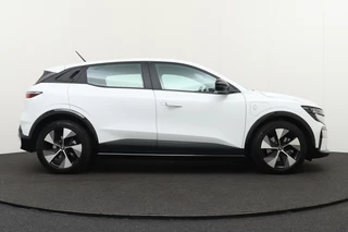 Renault Megane E-Tech – thumbnail 5