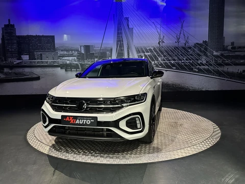 Volkswagen T-Roc 1.5 TSI R-Line *Keyless*Camera*Trekhaak*