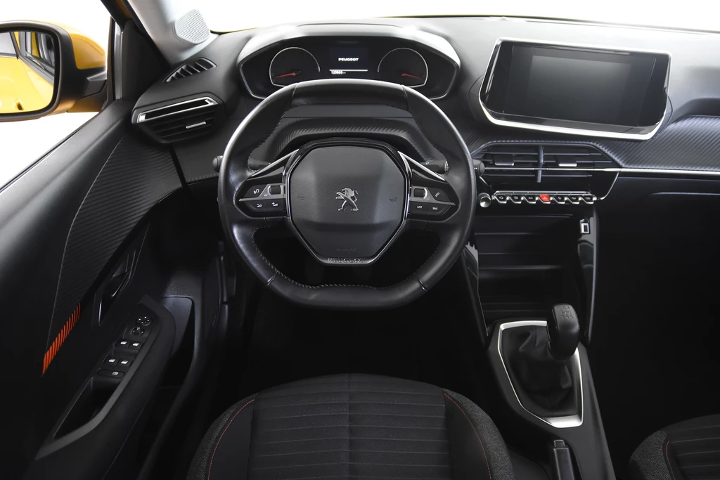 Peugeot 208 – foto 18