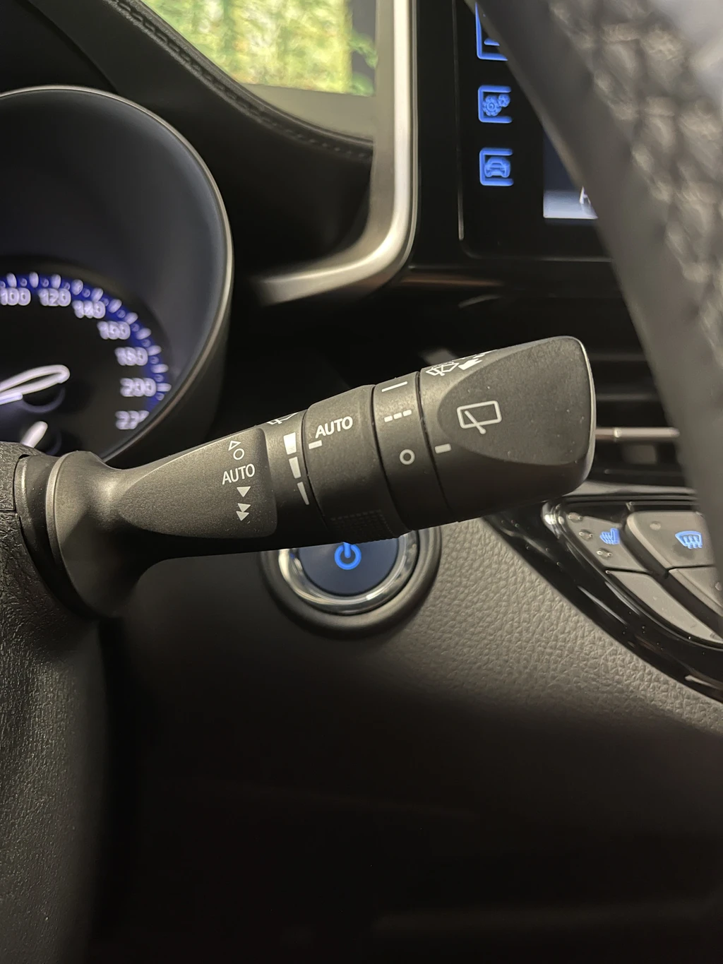 Toyota C-HR – foto 13