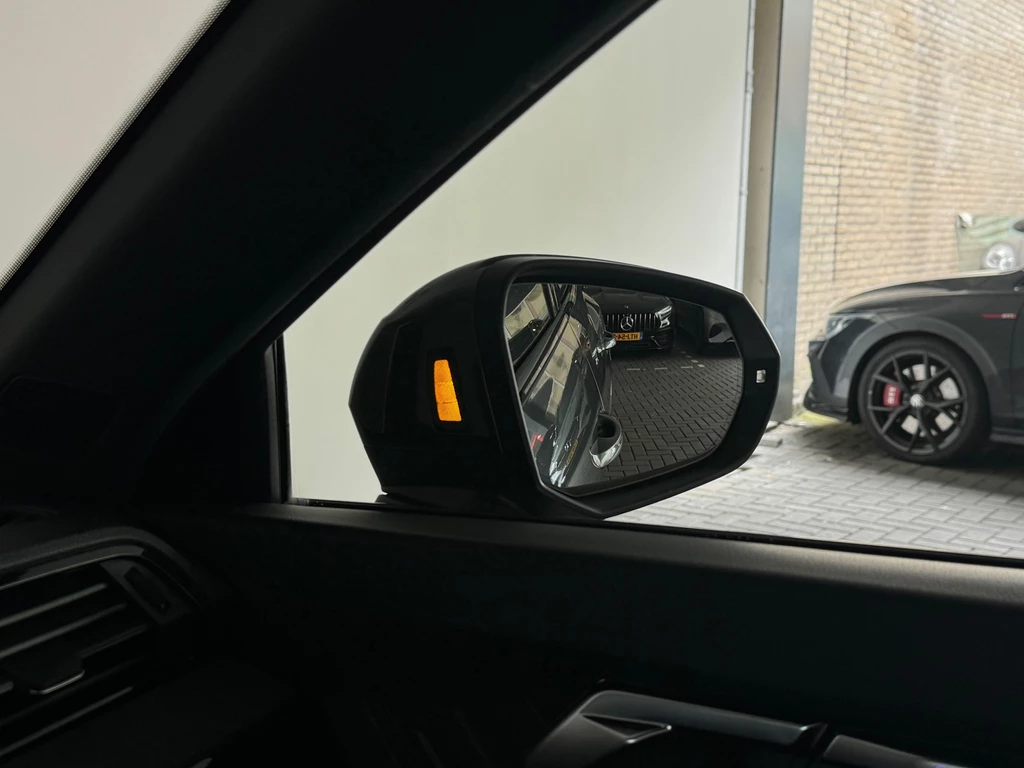 Audi RSQ3 – foto 18
