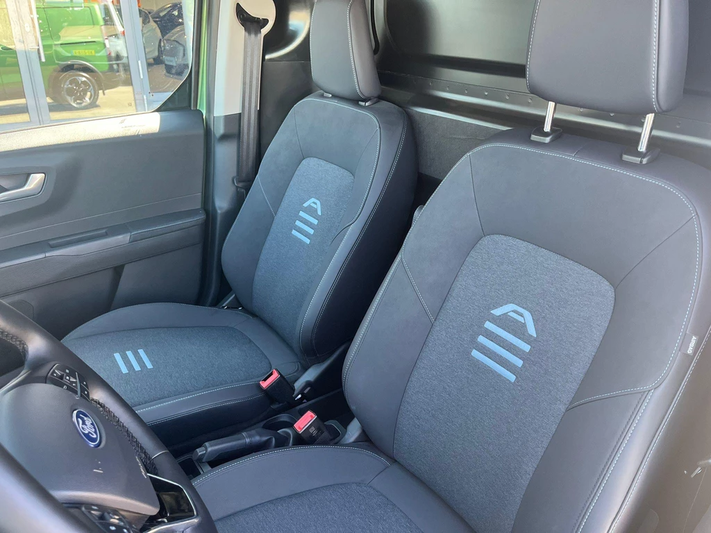 Ford Transit Courier – foto 27