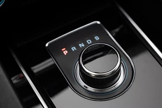 Jaguar F-PACE – thumbnail 24