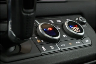 Land Rover Defender – thumbnail 23