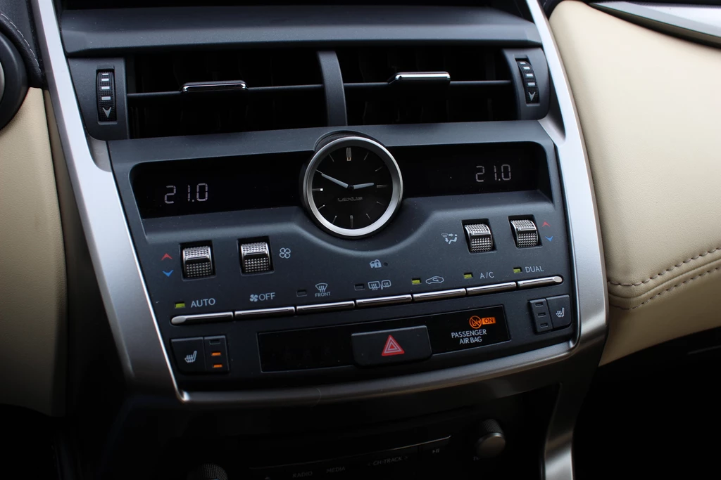 Lexus NX – foto 27