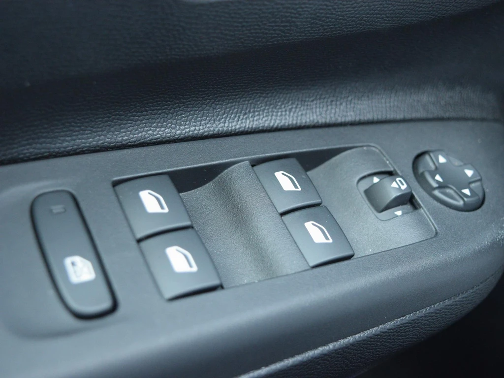 Opel Corsa-e – foto 18