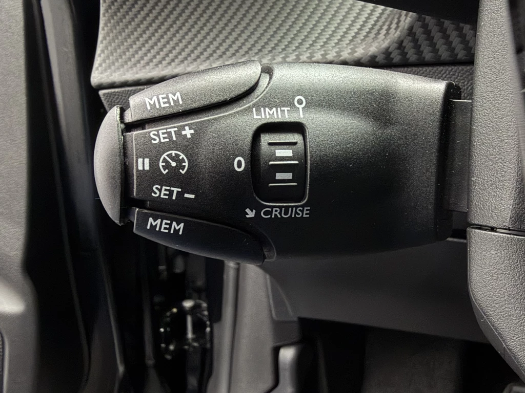 Peugeot 208 – foto 24