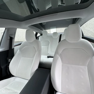 Tesla Model 3 – thumbnail 9