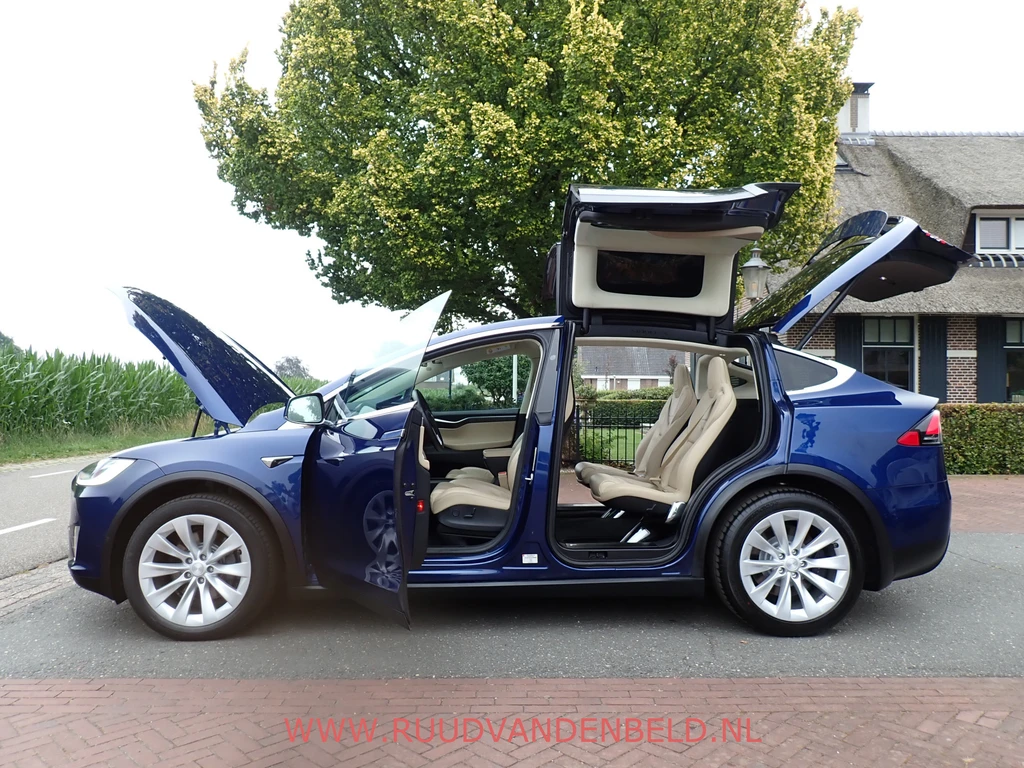 Tesla Model X – foto 3