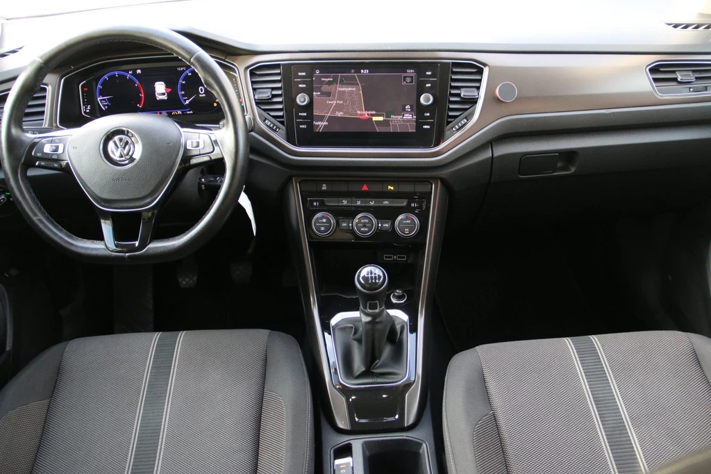 Volkswagen T-Roc – foto 10