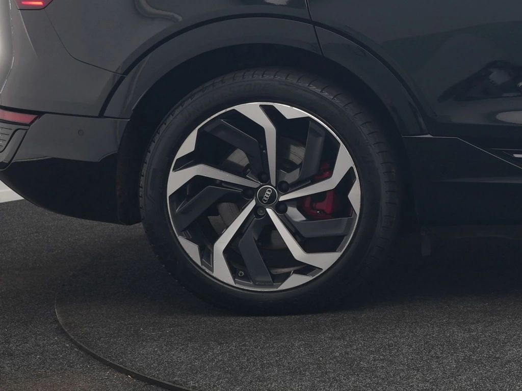 Audi Q8 Sportback e-tron – foto 45