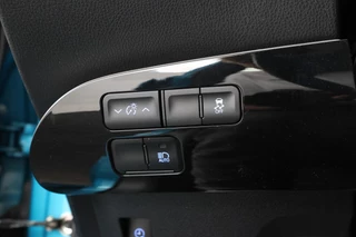 Toyota Prius – thumbnail 17