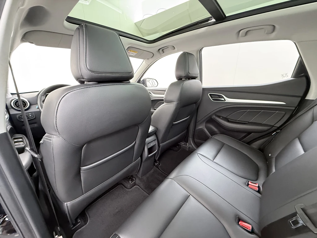 MG ZS EV – foto 16