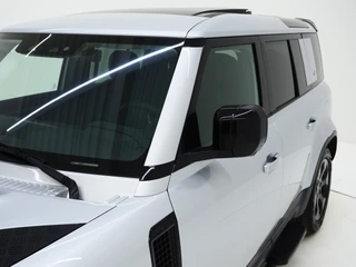 Land Rover Defender – thumbnail 13