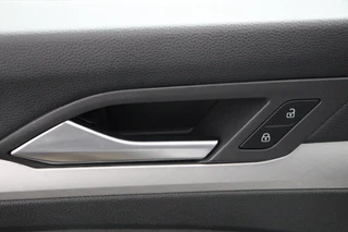 Volkswagen Golf – thumbnail 24