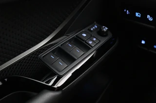 Toyota C-HR – thumbnail 12
