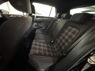 Volkswagen Golf – thumbnail 21