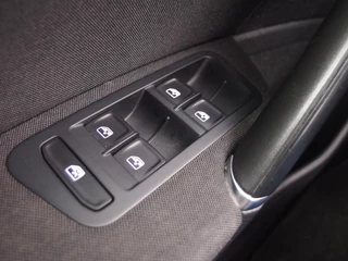 Volkswagen Golf – thumbnail 37